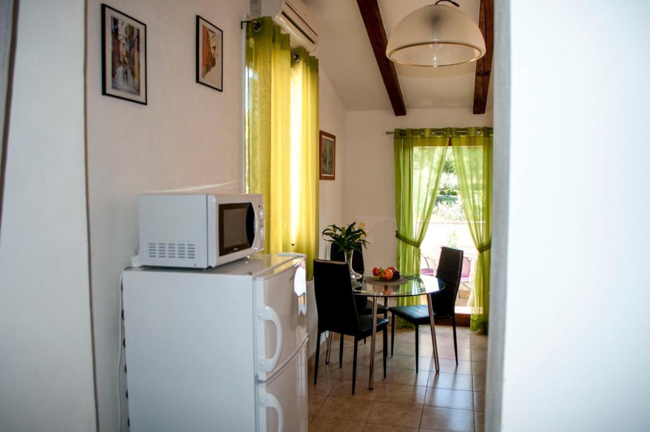 Apartment Rosa 2 Rovinj Exterior photo